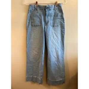 Bagatelle Collection Wormen's Light Wash Denim Front pockets Size 28